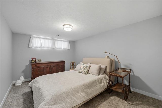 817 W White Rd, Spokane, WA 99224