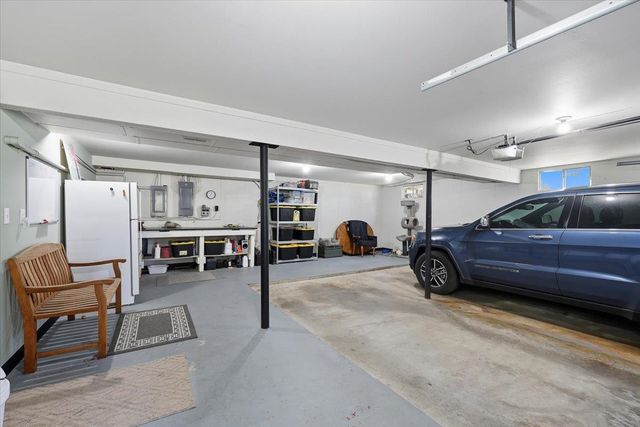 817 W White Rd, Spokane, WA 99224