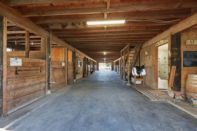 817 W White Rd, Spokane, WA 99224