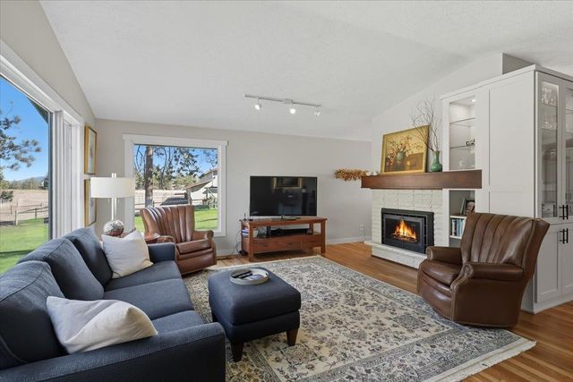 817 W White Rd, Spokane, WA 99224