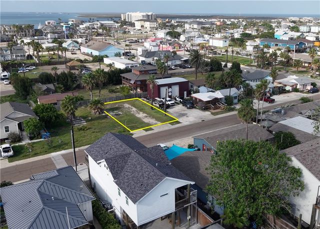 124 West Brundrett, Port Aransas, TX 78373