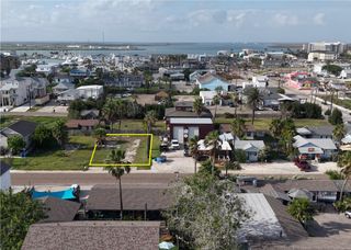 124 West Brundrett, Port Aransas, TX 78373