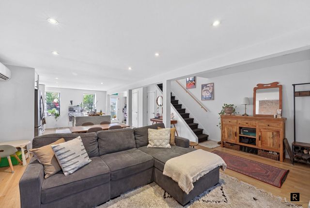 497 Hart Street, New York City, NY 11221