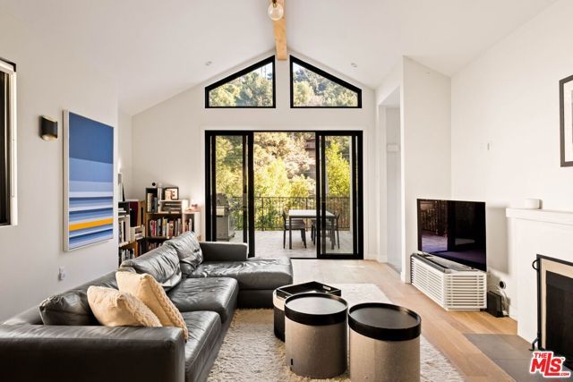 8723 Lookout Mountain Avenue, Los Angeles, CA 90046