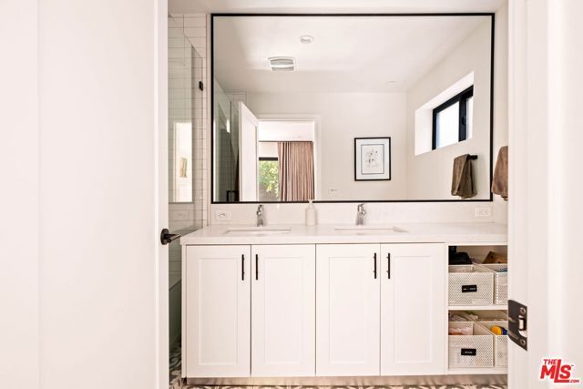 8723 Lookout Mountain Avenue, Los Angeles, CA 90046