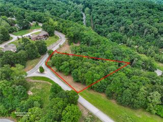 Mountain Lake Court, Rogers, AR 72756
