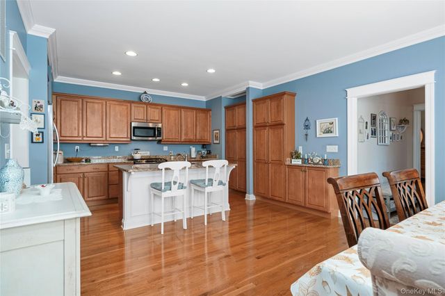 15 Cowdrey Street, Warwick, NY 10990