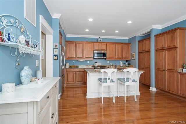 15 Cowdrey Street, Warwick, NY 10990