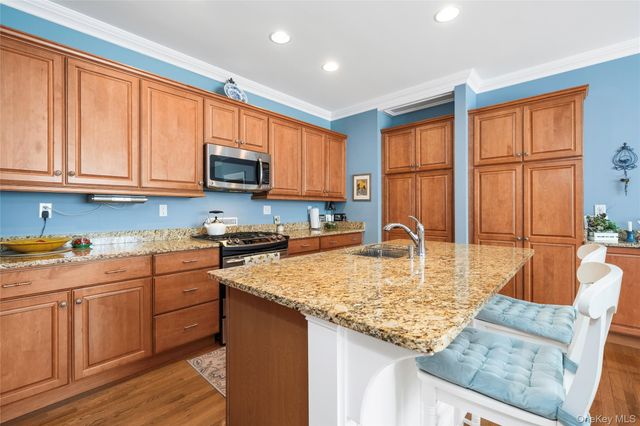 15 Cowdrey Street, Warwick, NY 10990