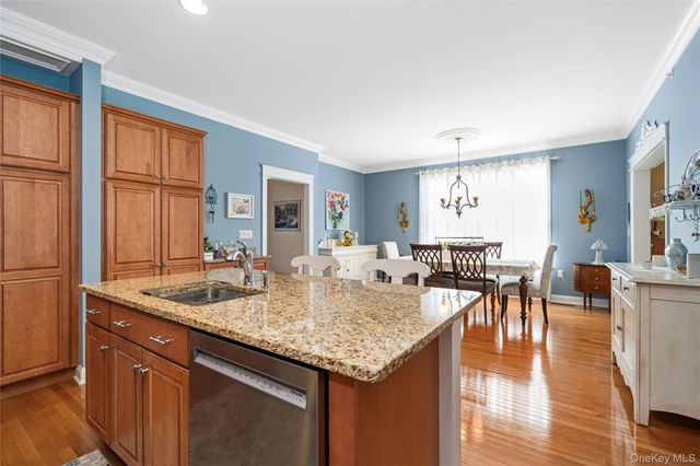 15 Cowdrey Street, Warwick, NY 10990