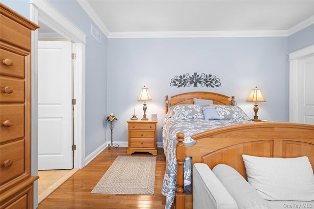 15 Cowdrey Street, Warwick, NY 10990