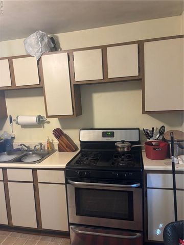 2425 Lofurno RD, Chesapeake, VA 23323
