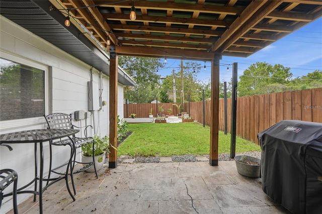 4033 IBIS DRIVE, Orlando, FL 32803