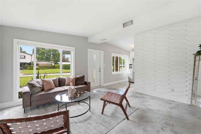 4033 IBIS DRIVE, Orlando, FL 32803