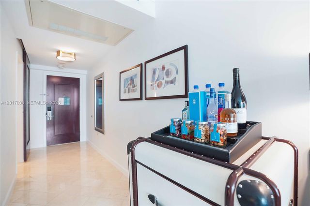 4391 Collins Avenue 916, Miami Beach, FL 33140