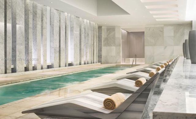 4391 Collins Avenue 916, Miami Beach, FL 33140