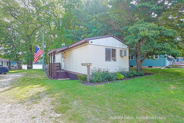 5190 N Bass Lake Road, Irons, MI 49644