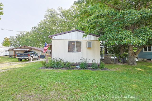 5190 N Bass Lake Road, Irons, MI 49644