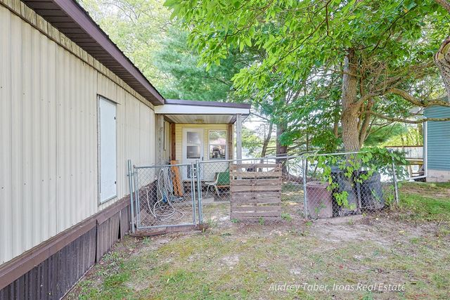 5190 N Bass Lake Road, Irons, MI 49644