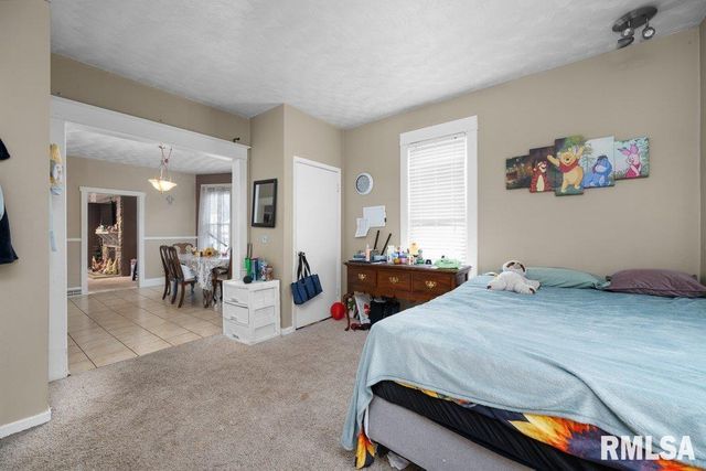 236 43RD Street, Moline, IL 61265