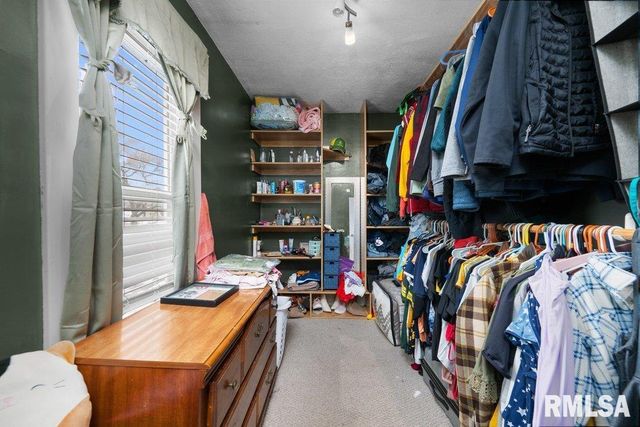 236 43RD Street, Moline, IL 61265