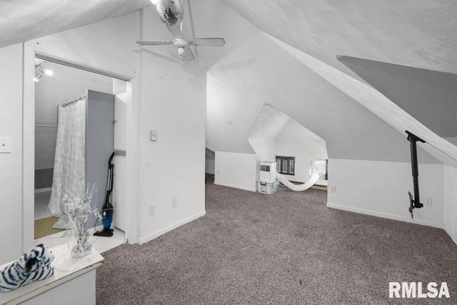 236 43RD Street, Moline, IL 61265