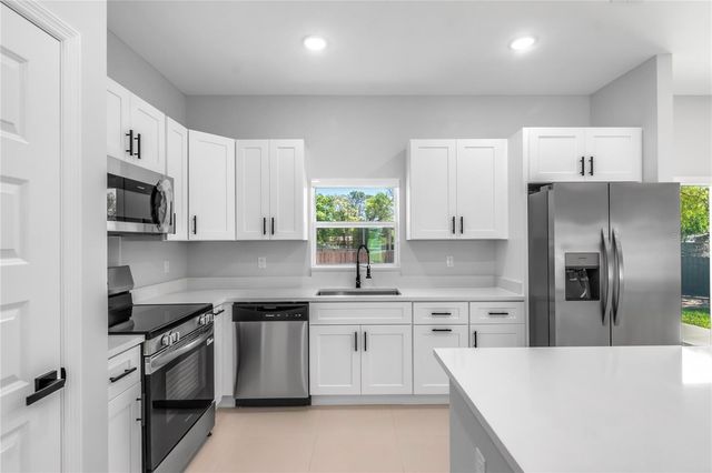 11375 SE 74TH AVENUE, Belleview, FL 34420