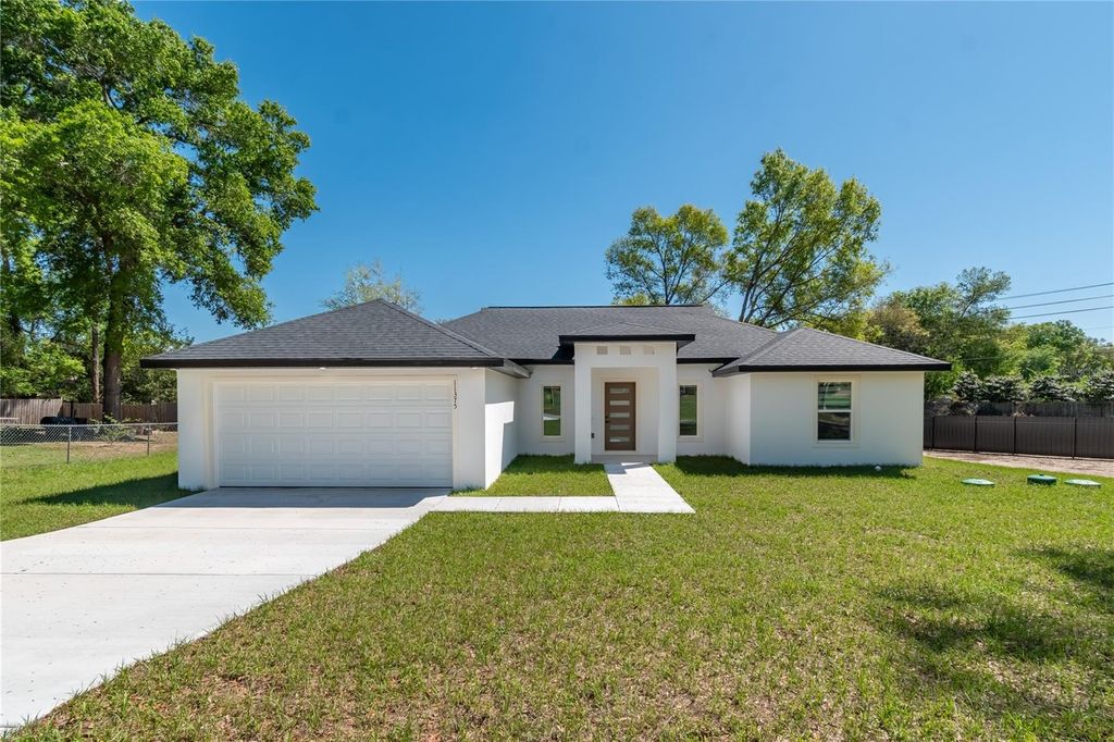 Image 1 of property listing at 11375 SE 74TH AVENUE, Belleview, FL 34420