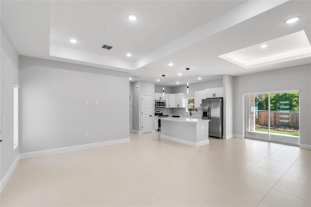 Image 15 of property listing at 11375 SE 74TH AVENUE, Belleview, FL 34420