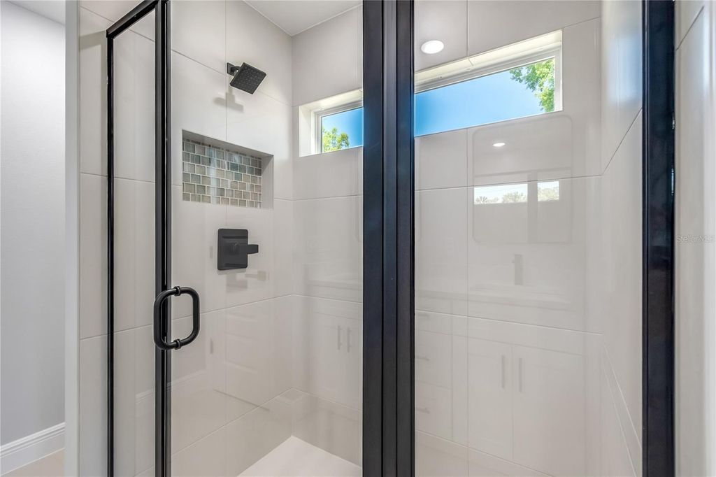 Image 23 of property listing at 11375 SE 74TH AVENUE, Belleview, FL 34420