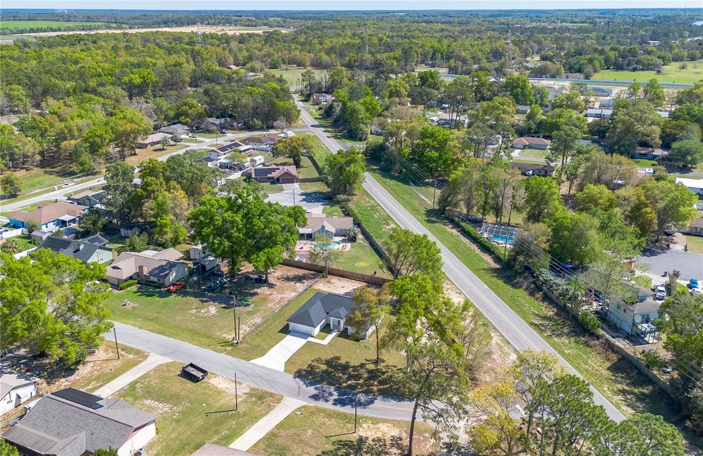 Image 37 of property listing at 11375 SE 74TH AVENUE, Belleview, FL 34420