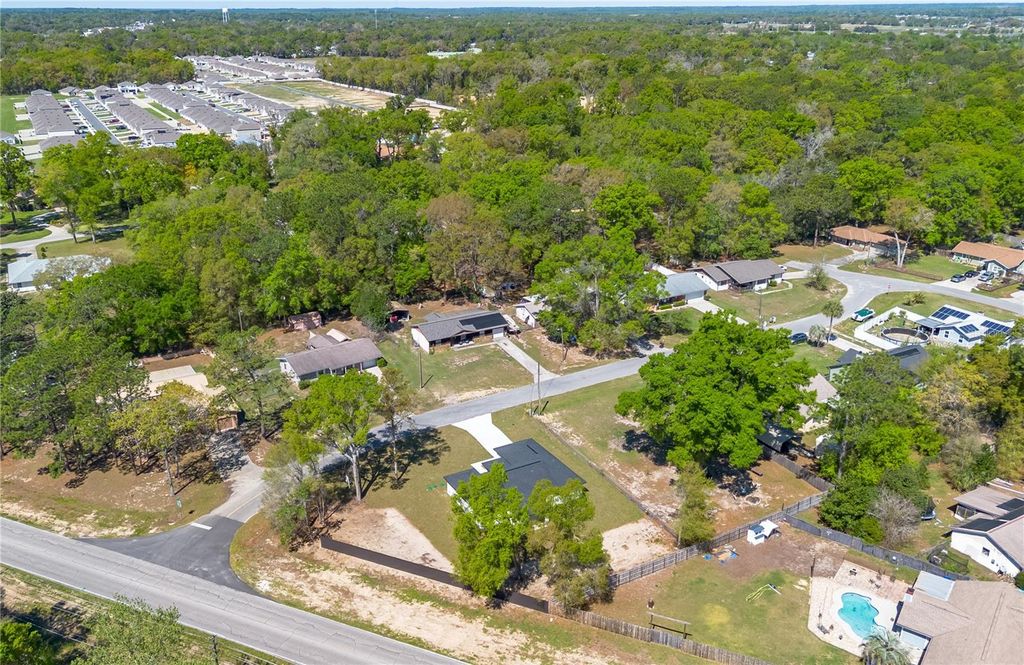 Image 42 of property listing at 11375 SE 74TH AVENUE, Belleview, FL 34420