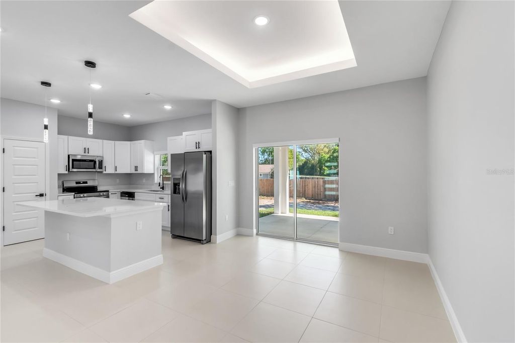 Image 10 of property listing at 11375 SE 74TH AVENUE, Belleview, FL 34420