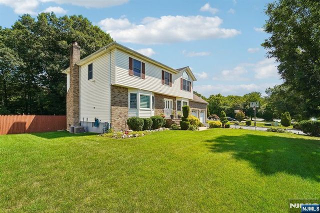 22 Brighton Terrace, Par-troy Hills Twp., NJ 07054