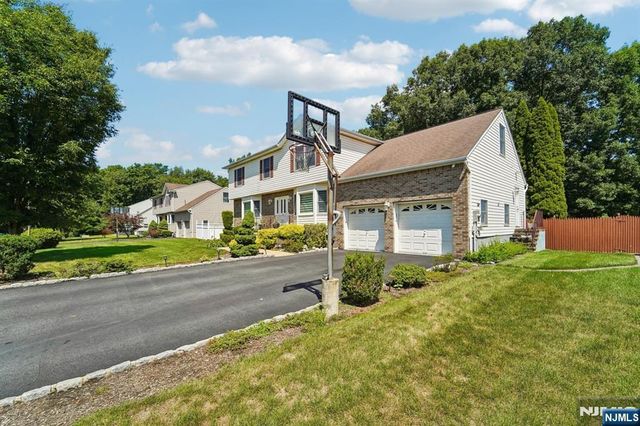 22 Brighton Terrace, Par-troy Hills Twp., NJ 07054