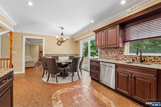 22 Brighton Terrace, Par-troy Hills Twp., NJ 07054