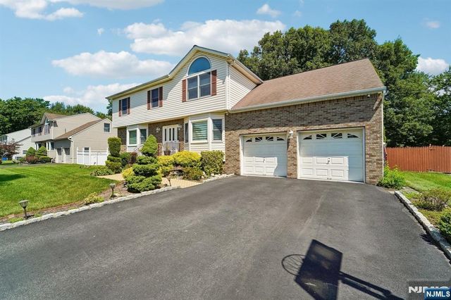 22 Brighton Terrace, Par-troy Hills Twp., NJ 07054