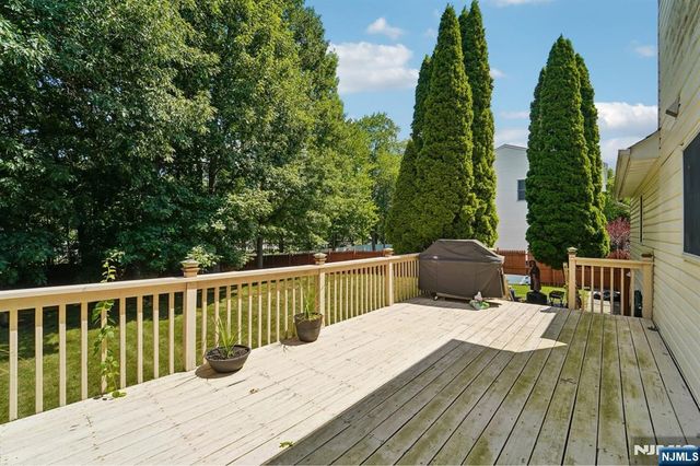 22 Brighton Terrace, Par-troy Hills Twp., NJ 07054