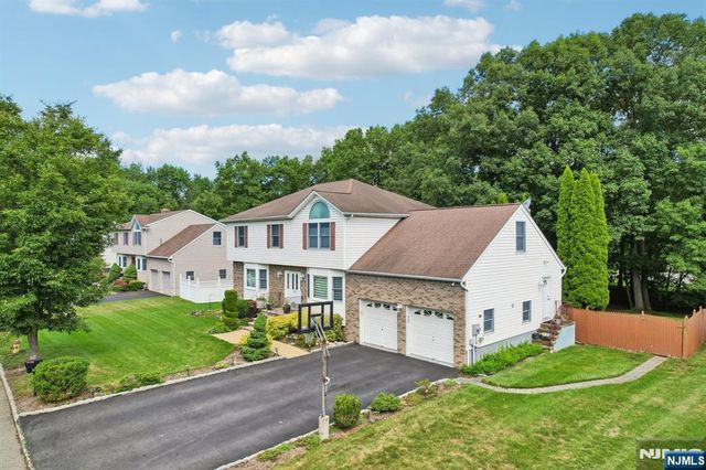 22 Brighton Terrace, Par-troy Hills Twp., NJ 07054