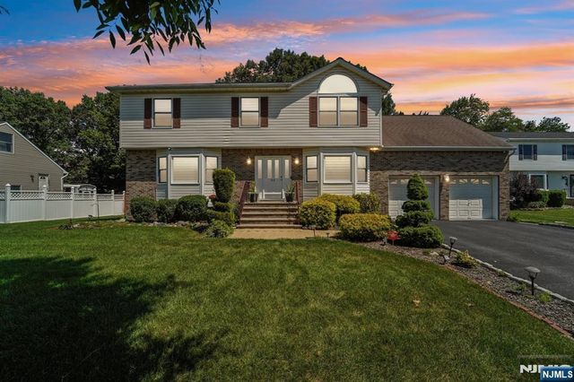 22 Brighton Terrace, Par-troy Hills Twp., NJ 07054