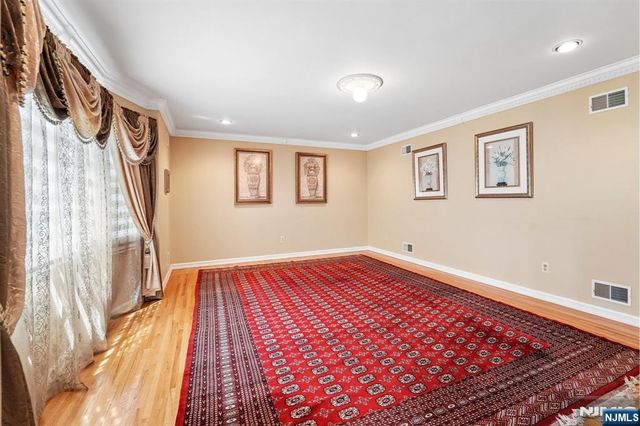 22 Brighton Terrace, Par-troy Hills Twp., NJ 07054