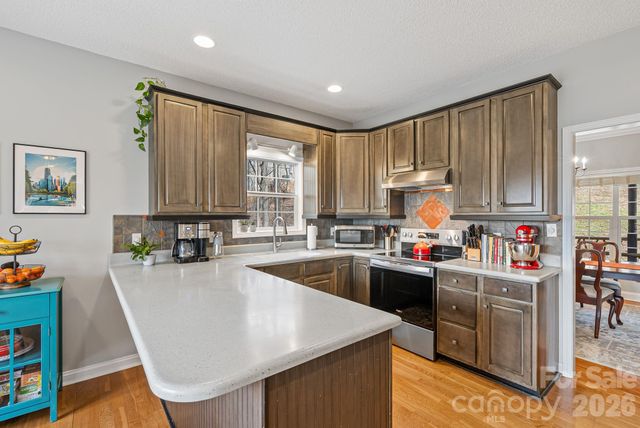 505 Kings Ridge, Asheville, NC 28804