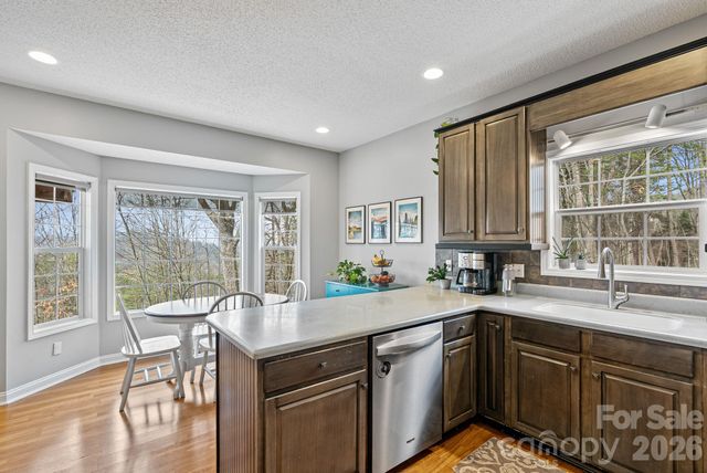 505 Kings Ridge, Asheville, NC 28804