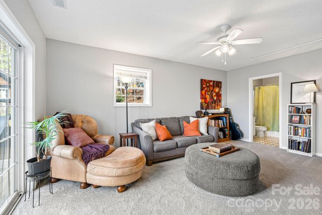 505 Kings Ridge, Asheville, NC 28804