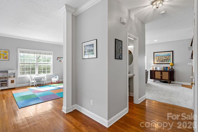 505 Kings Ridge, Asheville, NC 28804