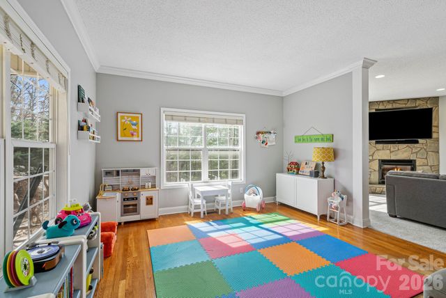 505 Kings Ridge, Asheville, NC 28804