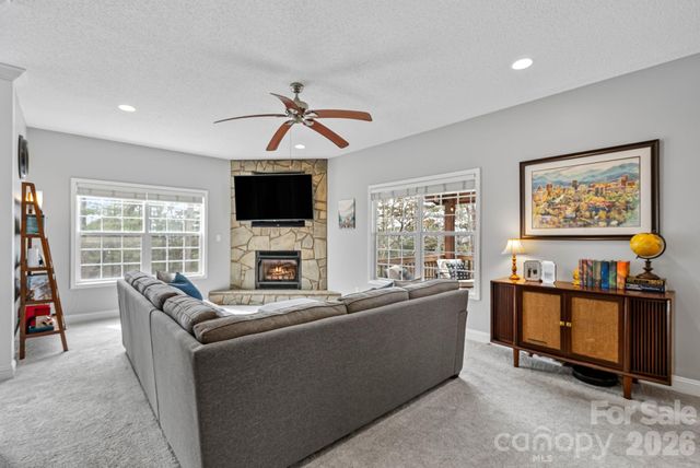 505 Kings Ridge, Asheville, NC 28804