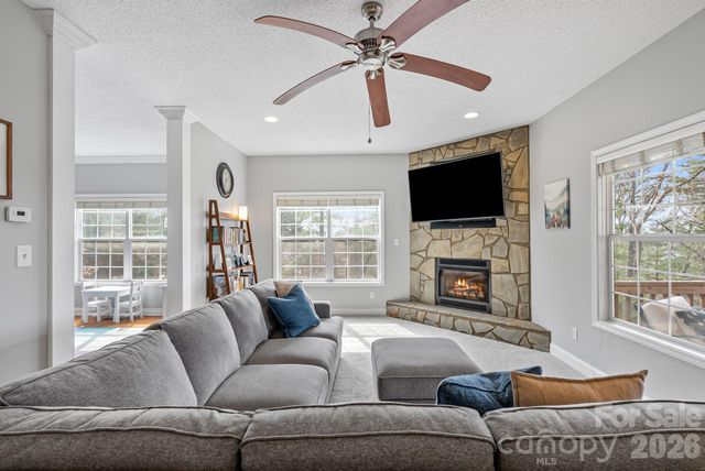 505 Kings Ridge, Asheville, NC 28804