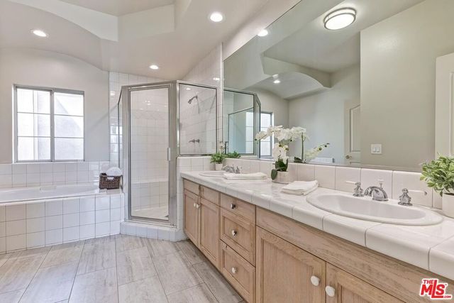 11603 Mississippi Avenue, Los Angeles, CA 90025