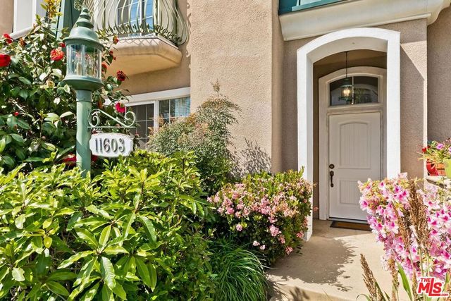 11603 Mississippi Avenue, Los Angeles, CA 90025
